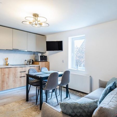 Long Street Suites Брашов Экстерьер фото